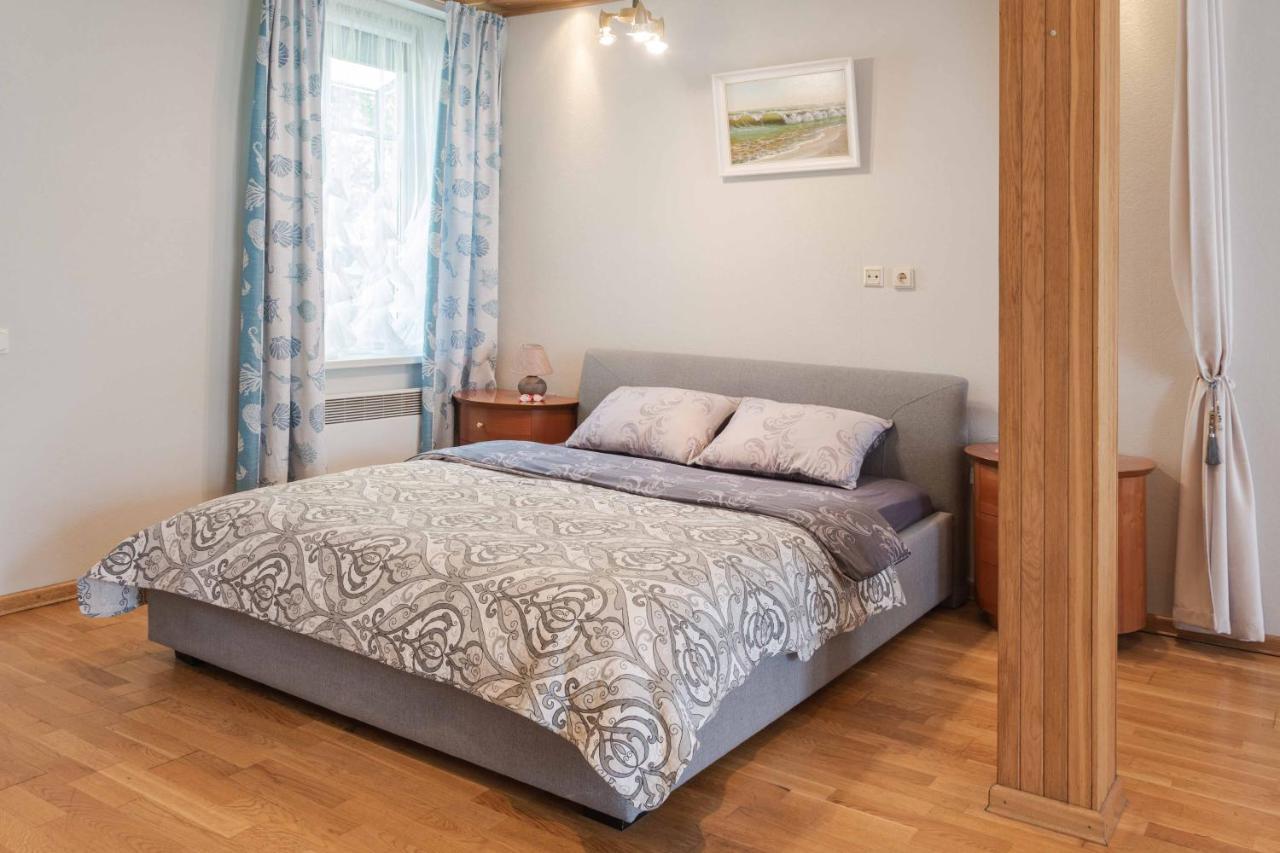 Cozy One Room Apartment With Yard Juodkrantė Esterno foto
