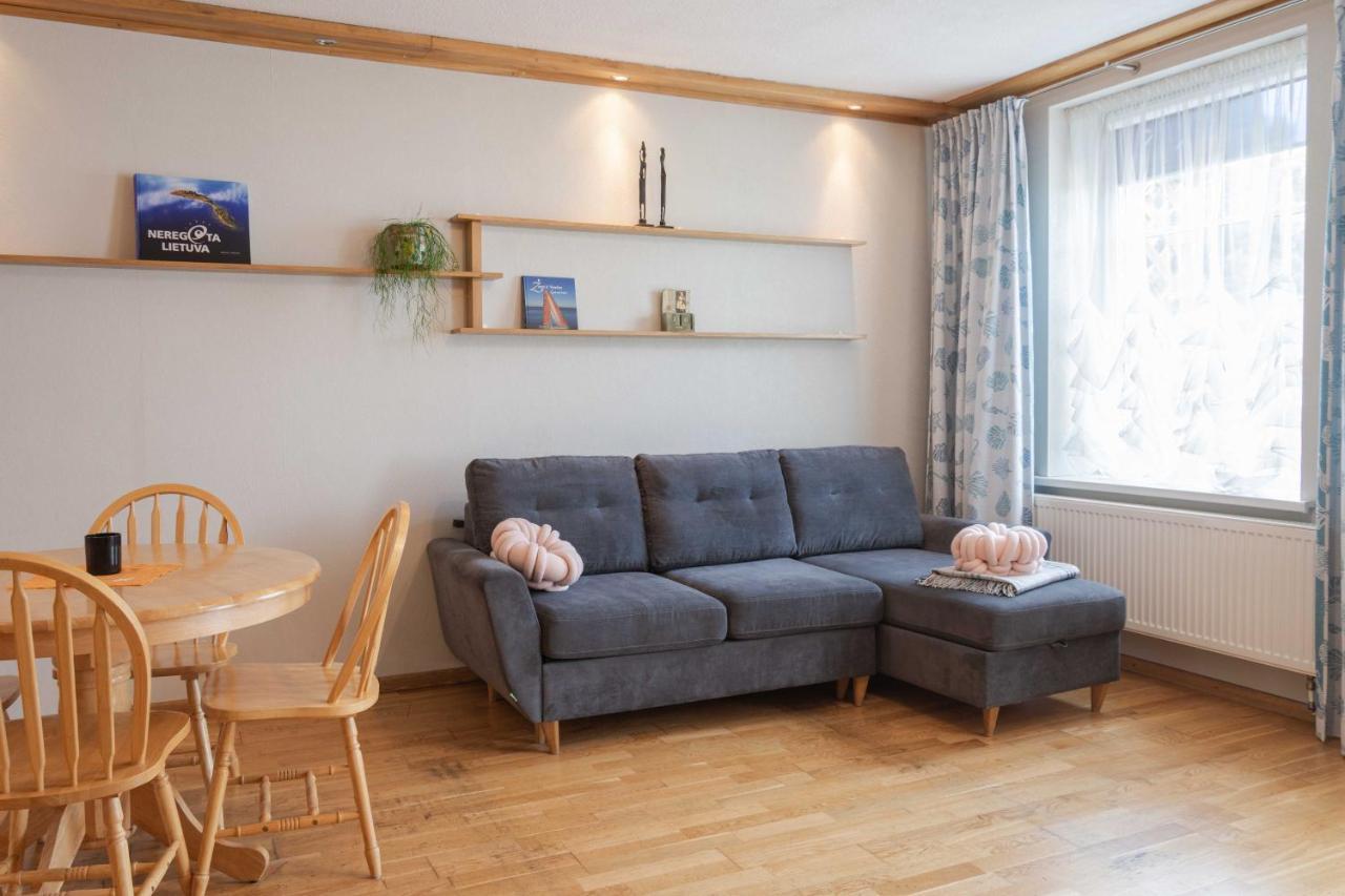 Cozy One Room Apartment With Yard Juodkrantė Esterno foto